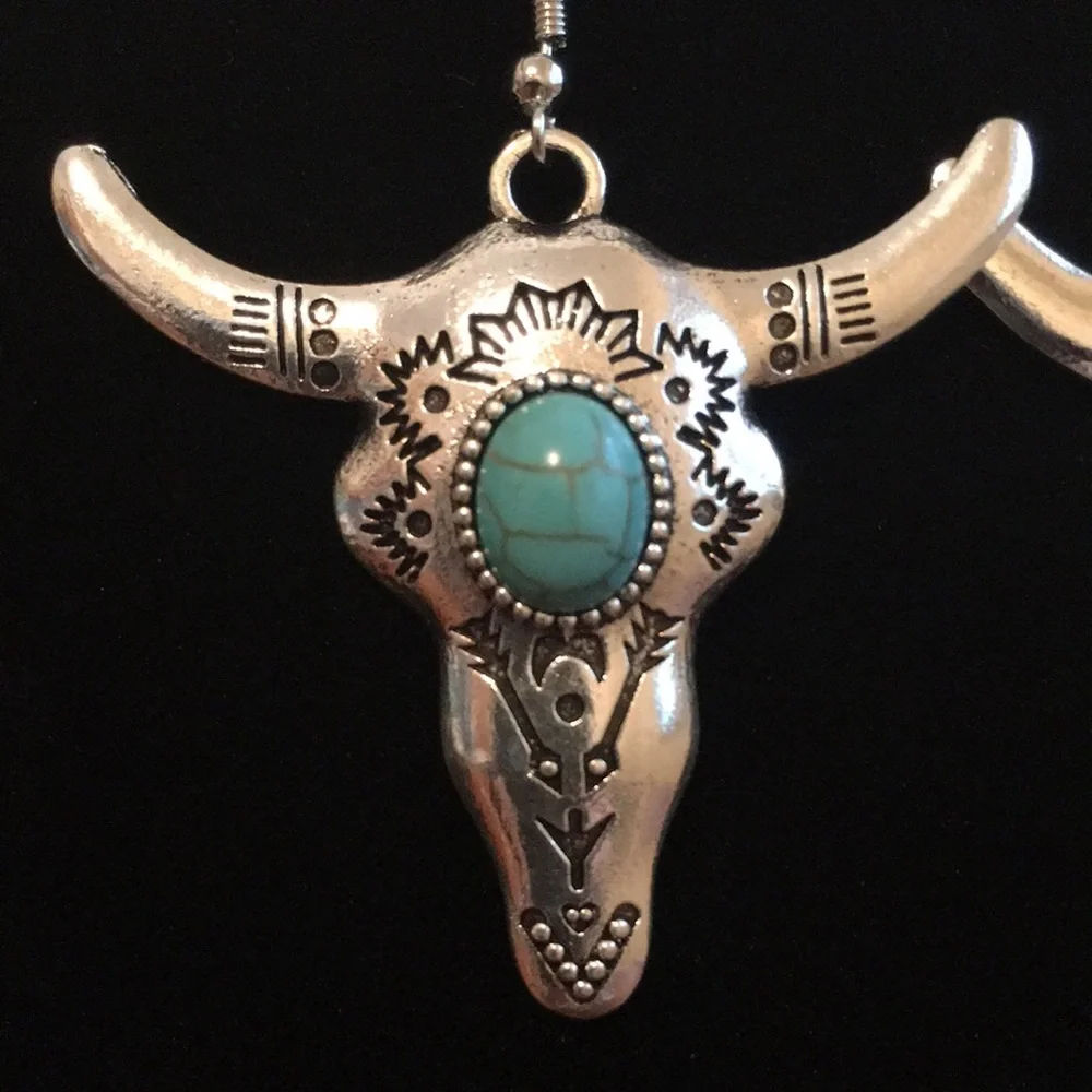 Bull Head Western Turquoise Earrings - Picture 2 of 3